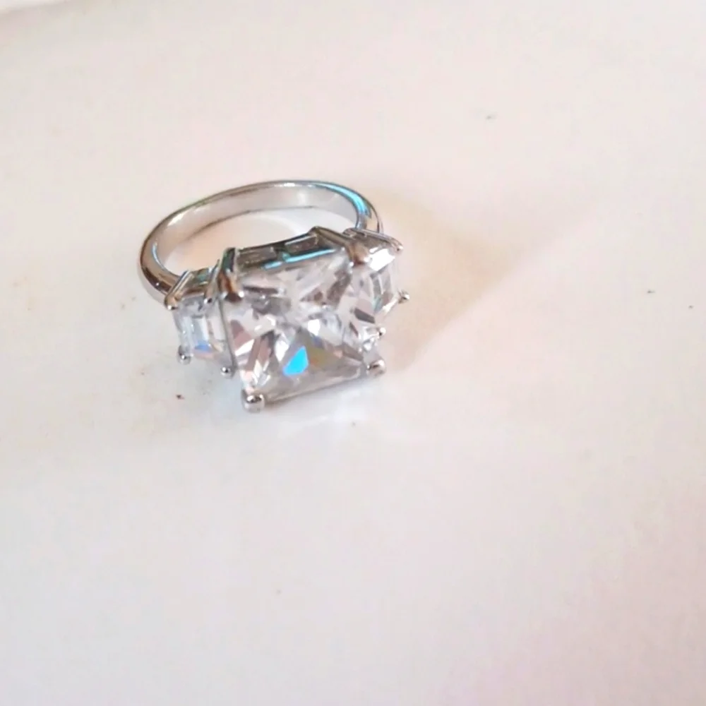 Womans  Sterling Silver 925  Square Highly Polished‎ C.Z.  Sz 5 New - Picture 6 of 10